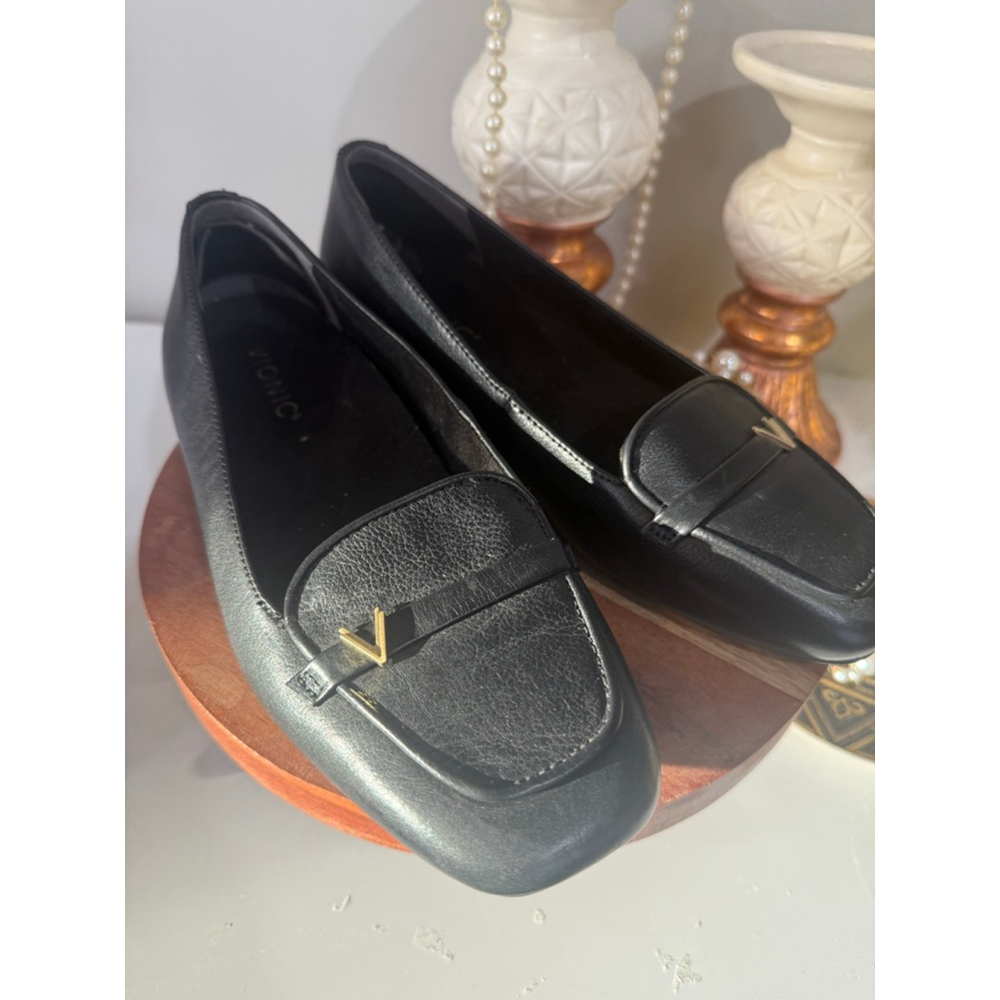 Vionic Hayes Leather Loafer 7